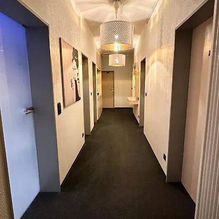 Smart&beautiful Express Hostel *