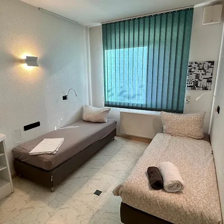 Vandrarhem Smart&Beautiful Express *