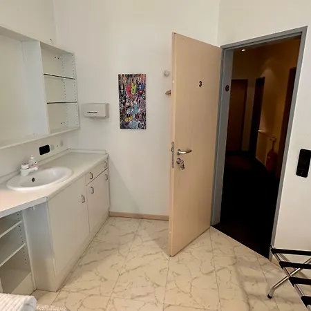 Smart&beautiful Express Hostel