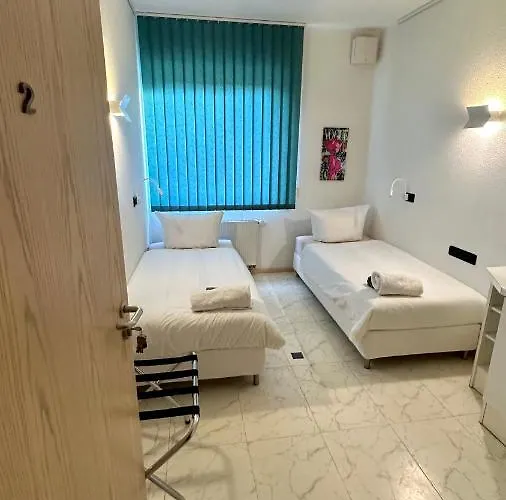 Smart&beautiful Express Hostal