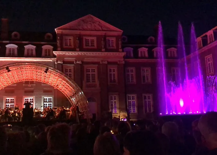 Smart&beautiful Express Hostal *